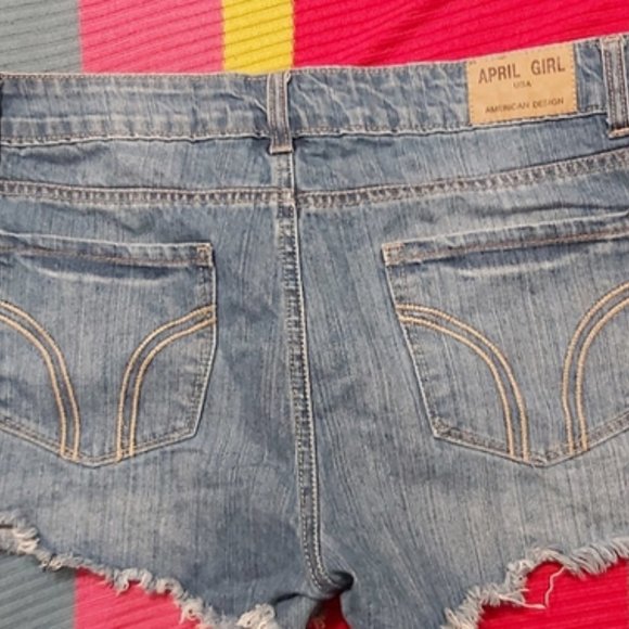 3/20$: Women's Short: Size 13 - Picture 5 of 5
